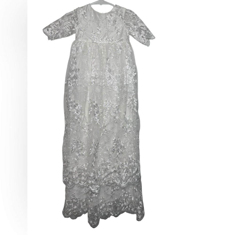 White Elegant Lace Christening Gown Long Sleeve Zip Back Cotton Lining SZ 4-6M‎